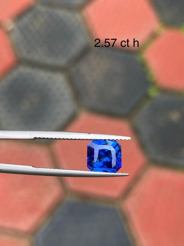 Blue Sapphire - 2.57 carats