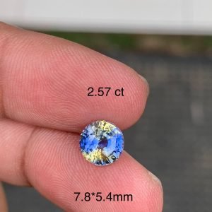 Bicolor Sapphire - 2.57 carat