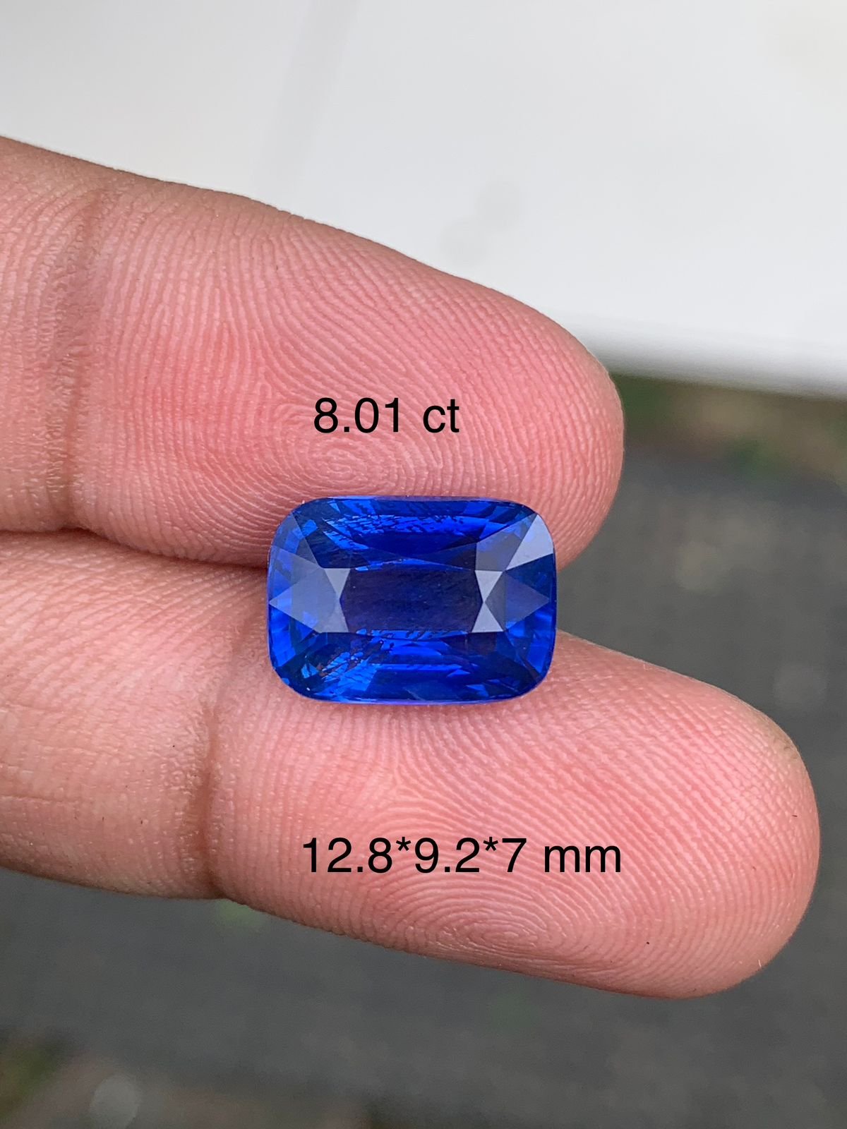 Blue Saphhire - 8.01 carats